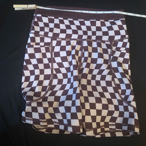 045 - WILOS Checkered Shorts - Picture 12 of 15